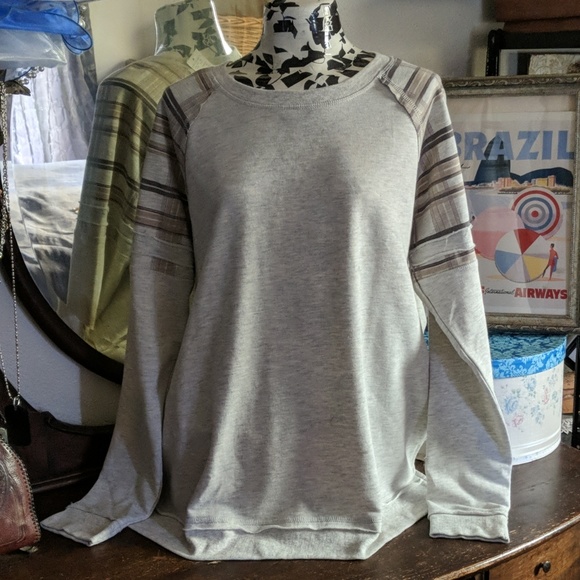 Maurices Tops - Maurices sweatshirt Top